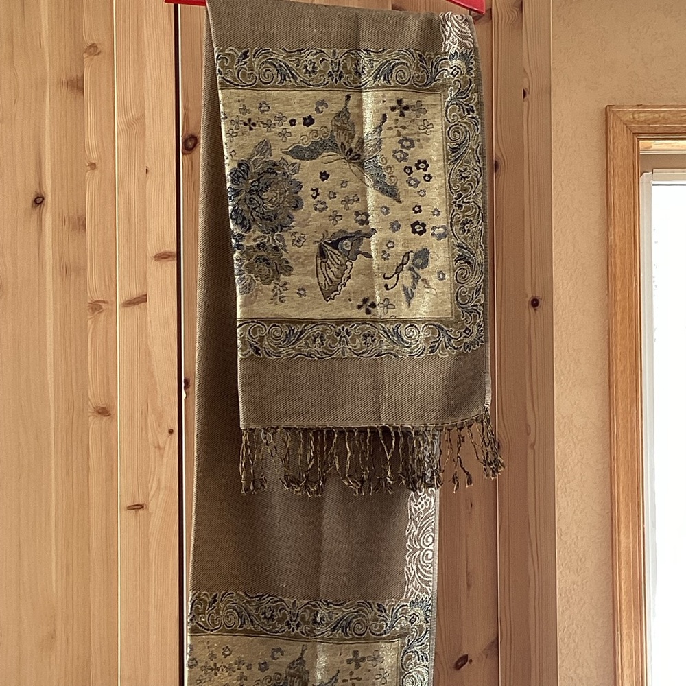⚜️ GOLD THREAD BUTTERFLY PASHMINA  Shawl or Couch Throw or Dresser Scarf